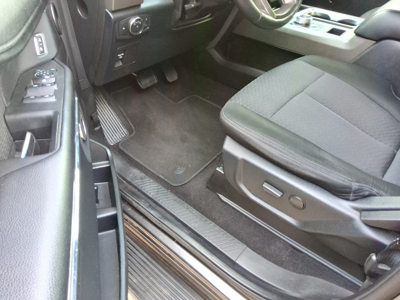 Ford Expedition XLT 2020