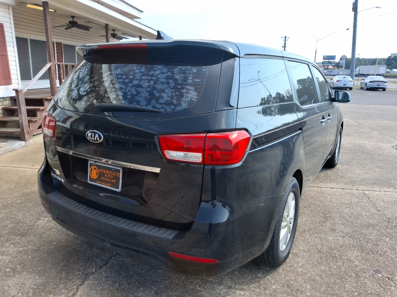 2017 Kia Sedona L photo 4
