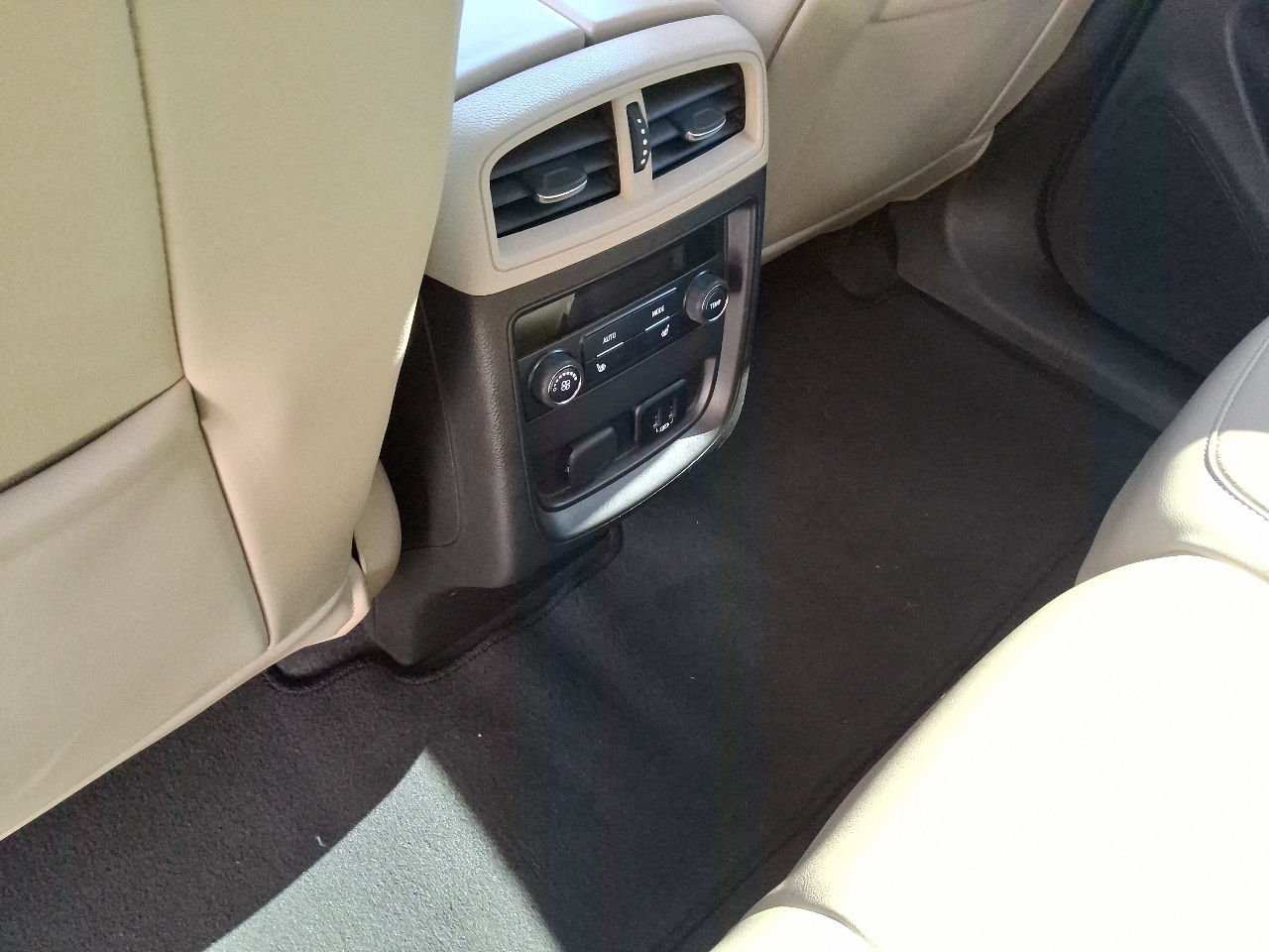 Buick Envision FWD 4dr Essence 2017