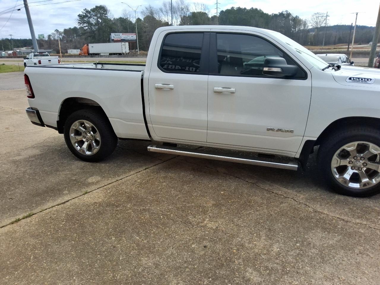 RAM 1500 Big Horn 4x4 Quad Cab 6'4" Box 2022