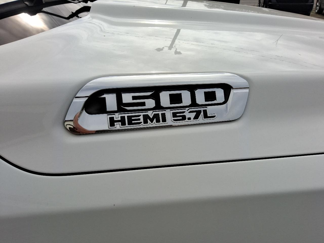 RAM 1500 Big Horn 4x4 Quad Cab 6'4" Box 2022