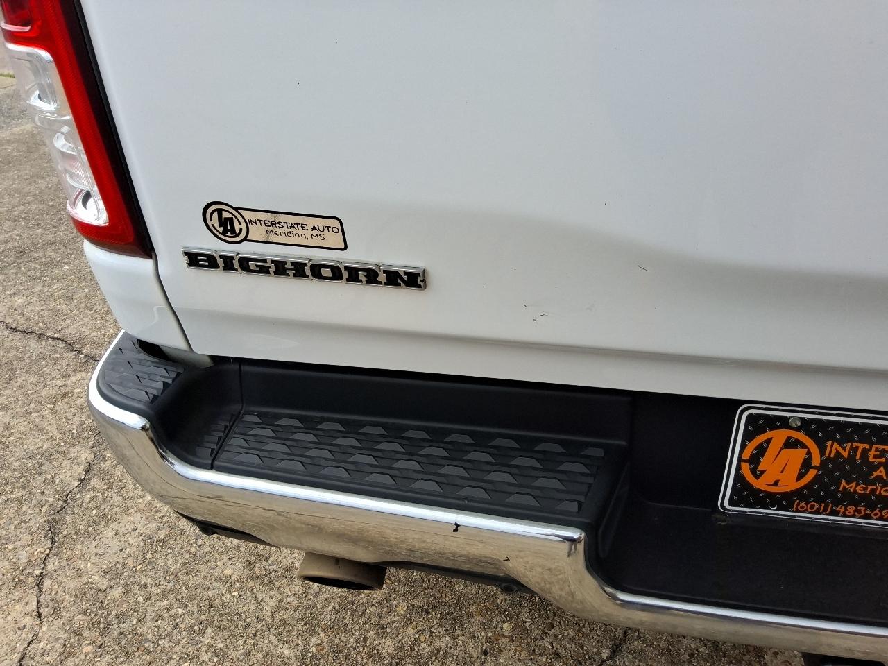 RAM 1500 Big Horn 4x4 Quad Cab 6'4" Box 2022