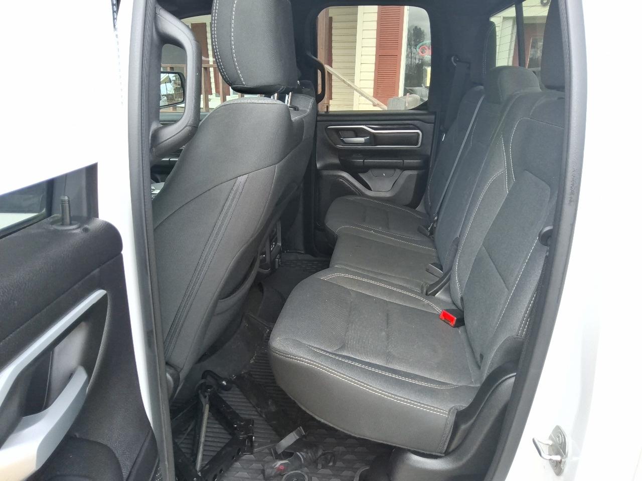 RAM 1500 Big Horn 4x4 Quad Cab 6'4" Box 2022