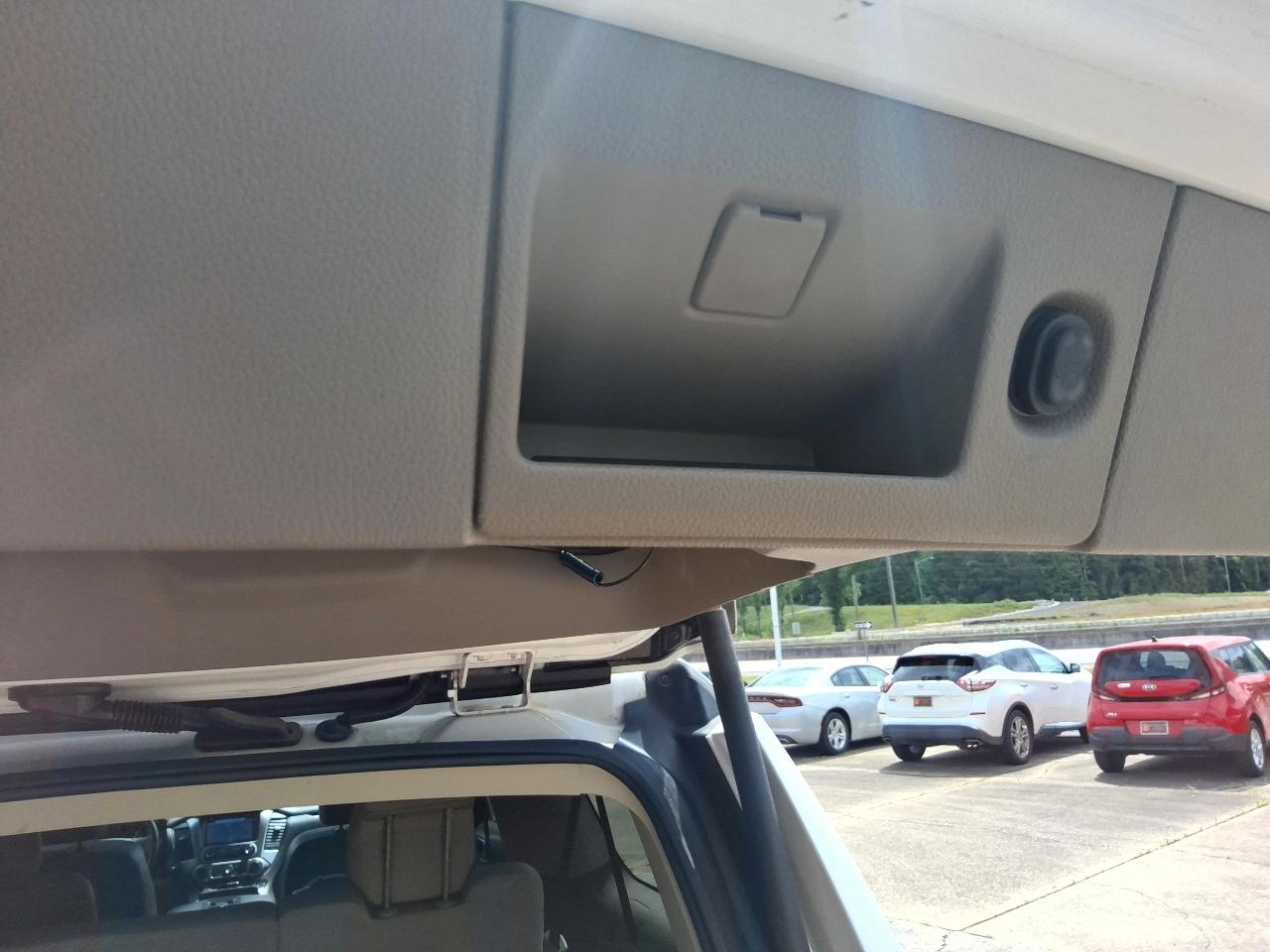 Chevrolet Suburban 2WD 4dr Premier 2020