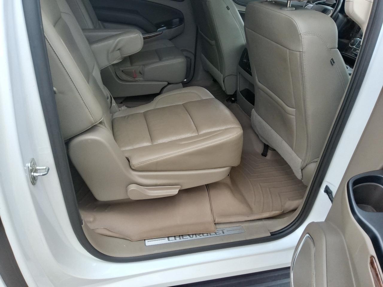 Chevrolet Suburban 2WD 4dr Premier 2020