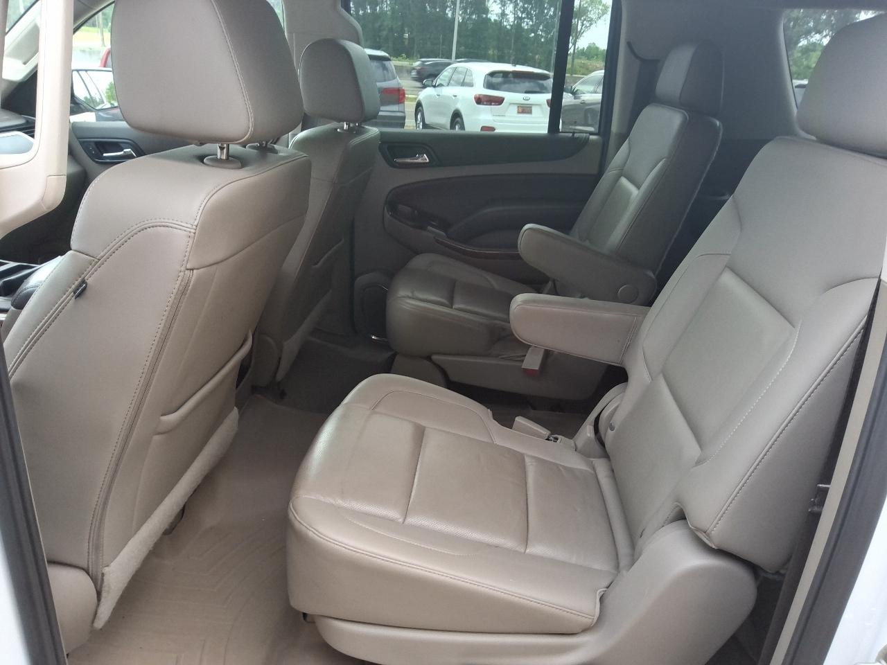 Chevrolet Suburban 2WD 4dr Premier 2020