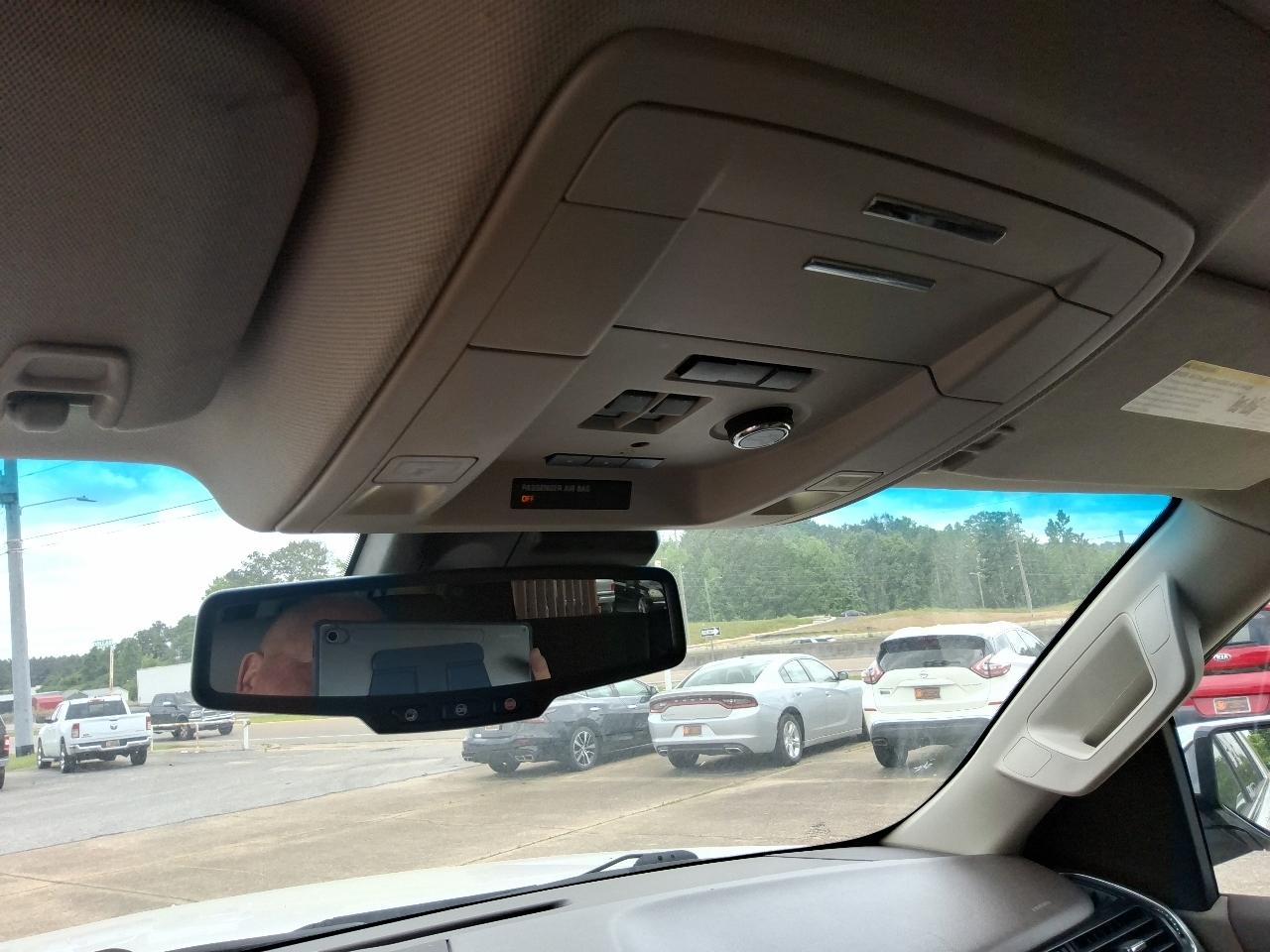 Chevrolet Suburban 2WD 4dr Premier 2020