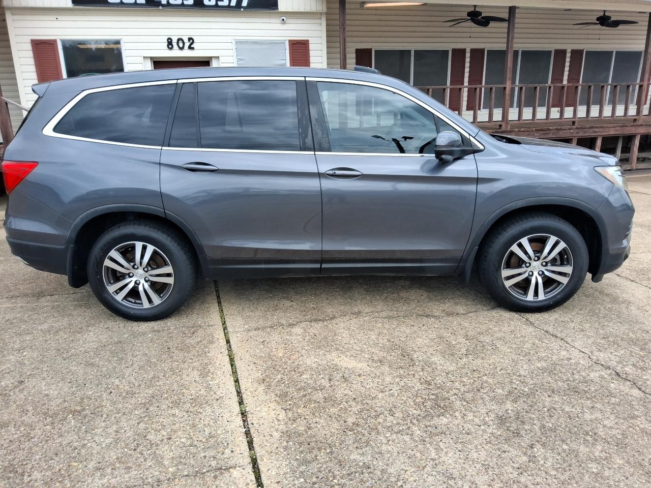 Honda Pilot EX-L w/Navigation 2WD 2017