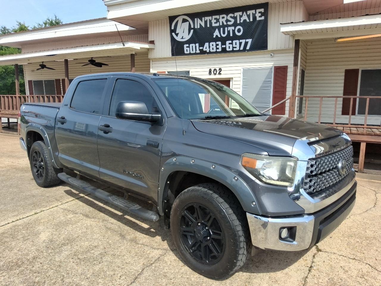 2018 Toyota Tundra 4WD SR5 CrewMax 5.5' Bed 5.7L FFV (Natl)