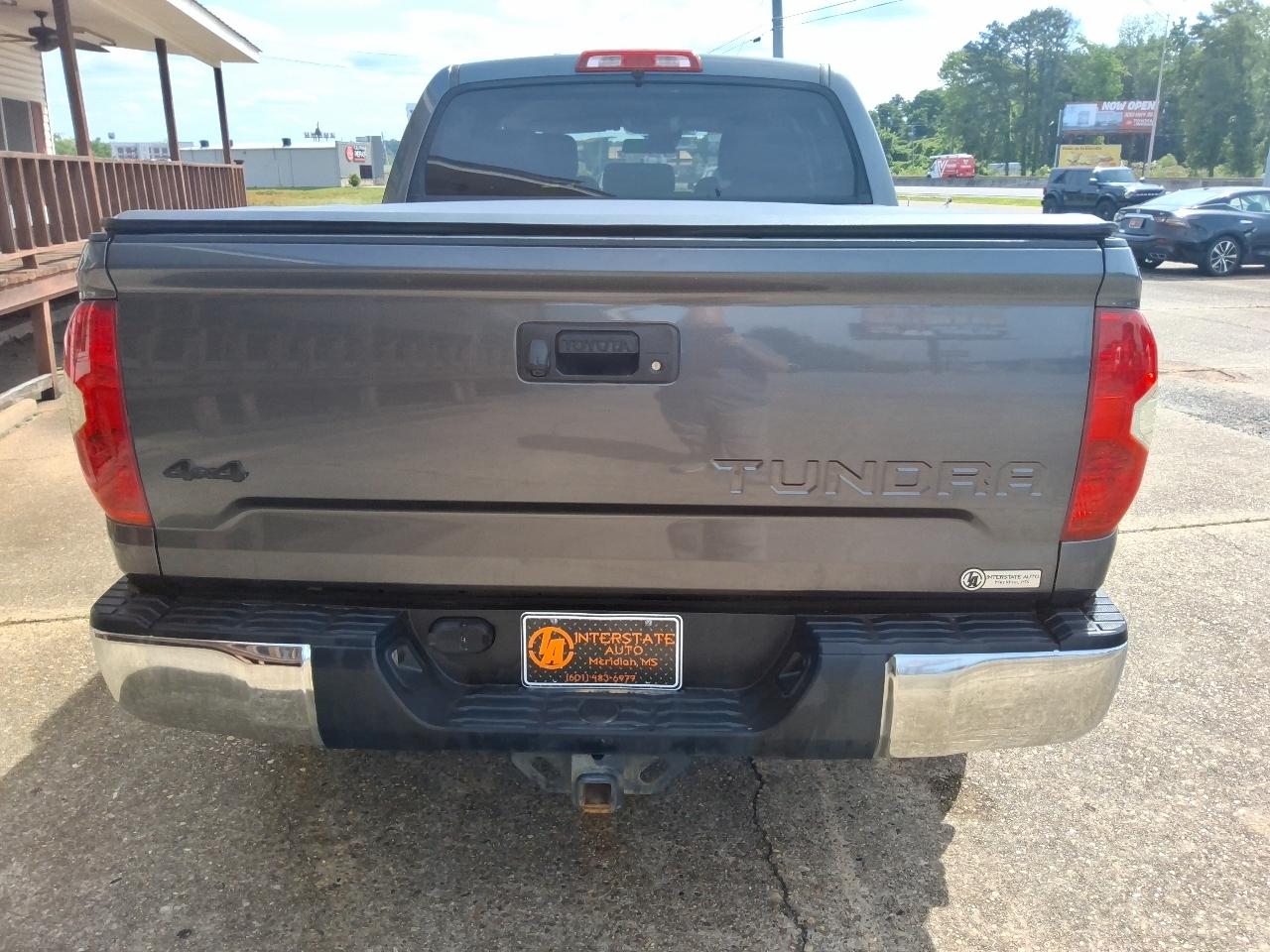 Toyota Tundra 4WD 1794 Edition CrewMax 5.5' Bed 5.7L FFV (Natl) 2018
