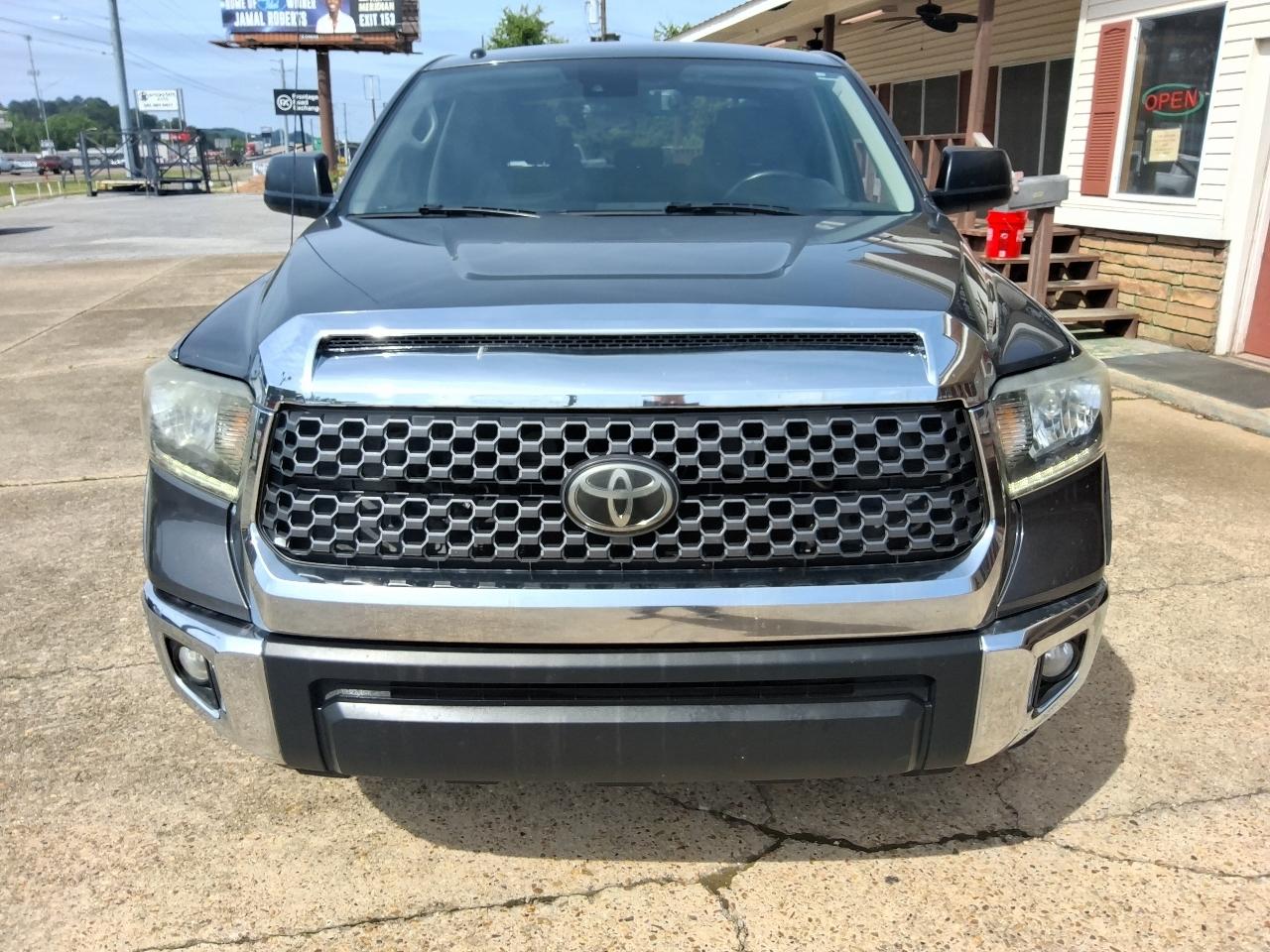 Toyota Tundra 4WD 1794 Edition CrewMax 5.5' Bed 5.7L FFV (Natl) 2018