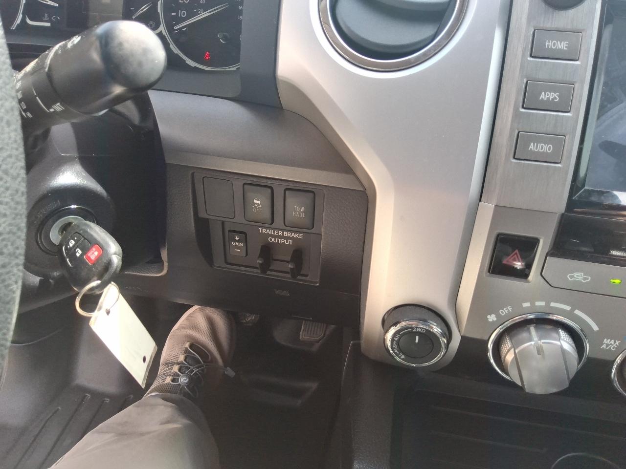 Toyota Tundra 4WD 1794 Edition CrewMax 5.5' Bed 5.7L FFV (Natl) 2018