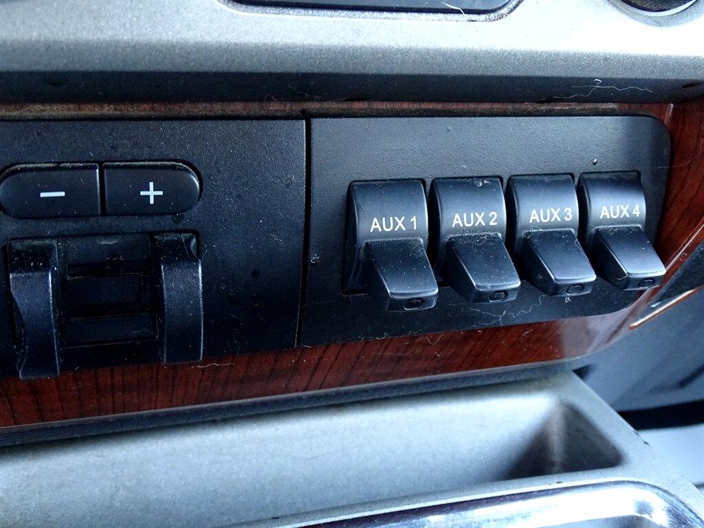 Ford Super Duty F-250 SRW 4WD Crew Cab 172" King Ranch 2015