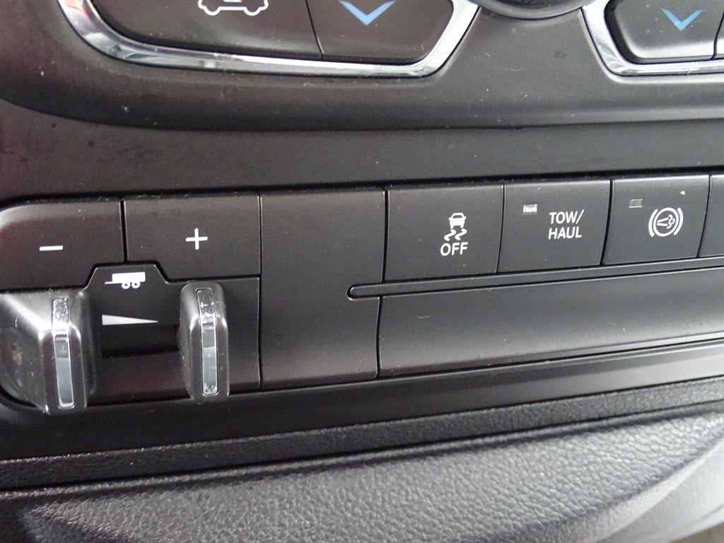 RAM 2500 4WD Crew Cab 149" SLT 2017 RAM 2500 4WD Crew Cab 149" SLT 2017