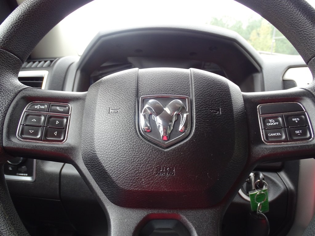 RAM 2500 4WD Crew Cab 149" SLT 2017 RAM 2500 4WD Crew Cab 149" SLT 2017