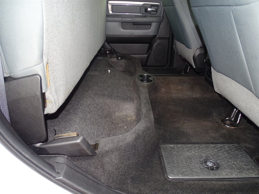 RAM 2500 4WD Crew Cab 149" SLT 2017 RAM 2500 4WD Crew Cab 149" SLT 2017