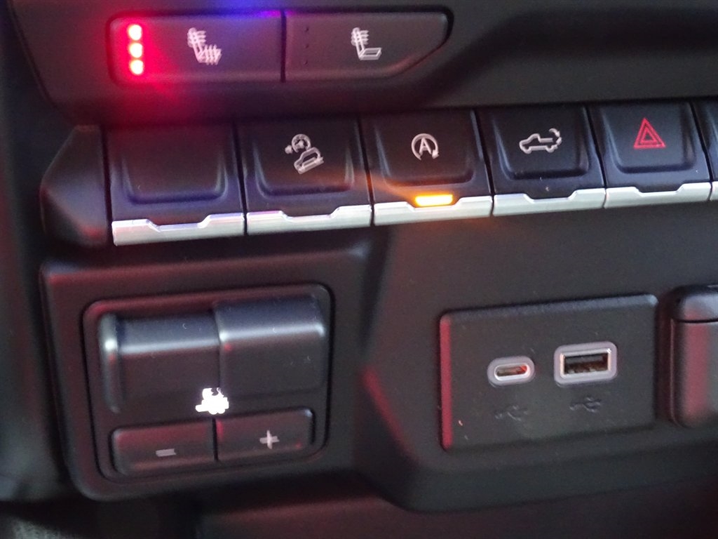 Chevrolet Silverado 1500 4WD Crew Cab 147" RST 2020 Chevrolet Silverado 1500 4WD Crew Cab 147" RST 2020