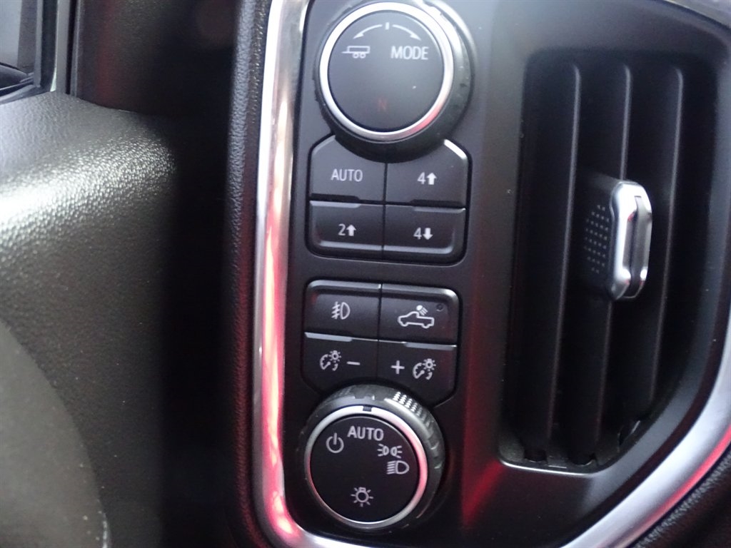 Chevrolet Silverado 1500 4WD Crew Cab 147" RST 2020