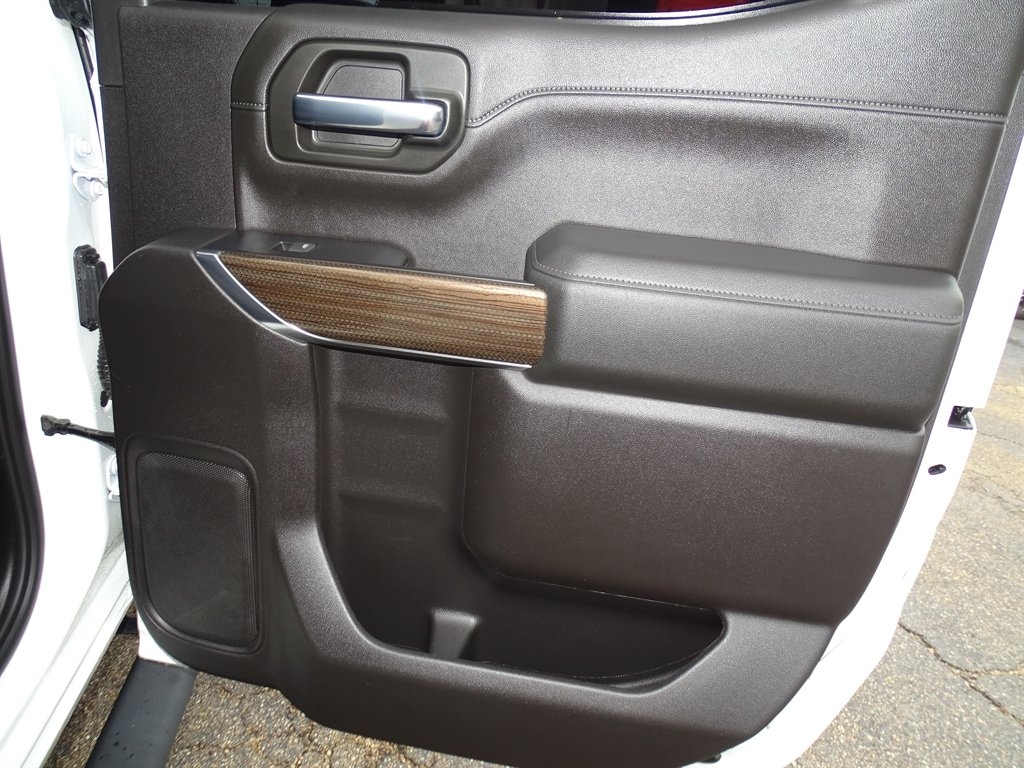 Chevrolet Silverado 1500 4WD Crew Cab 147" RST 2020