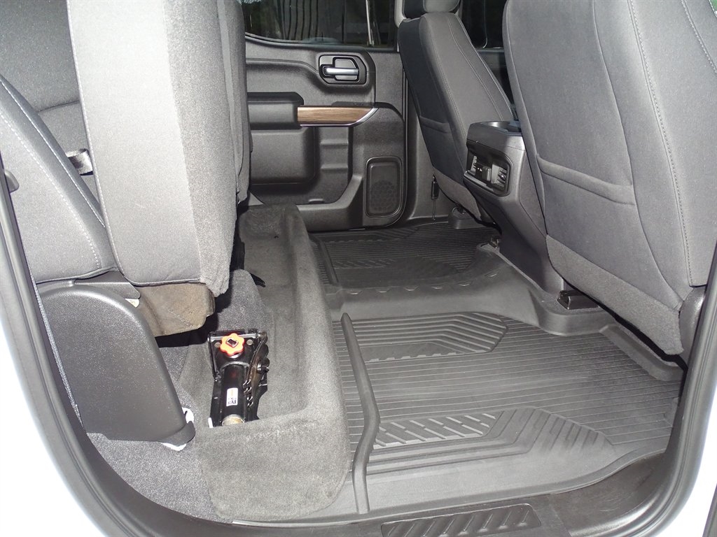 Chevrolet Silverado 1500 4WD Crew Cab 147" RST 2020