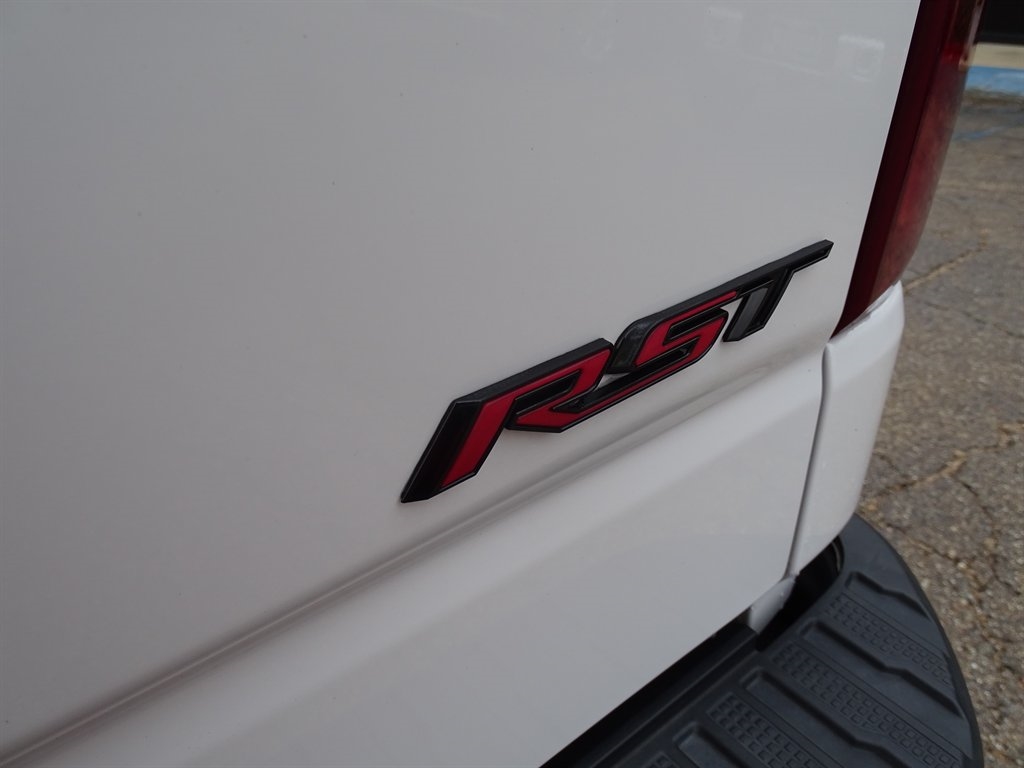 Chevrolet Silverado 1500 4WD Crew Cab 147" RST 2020