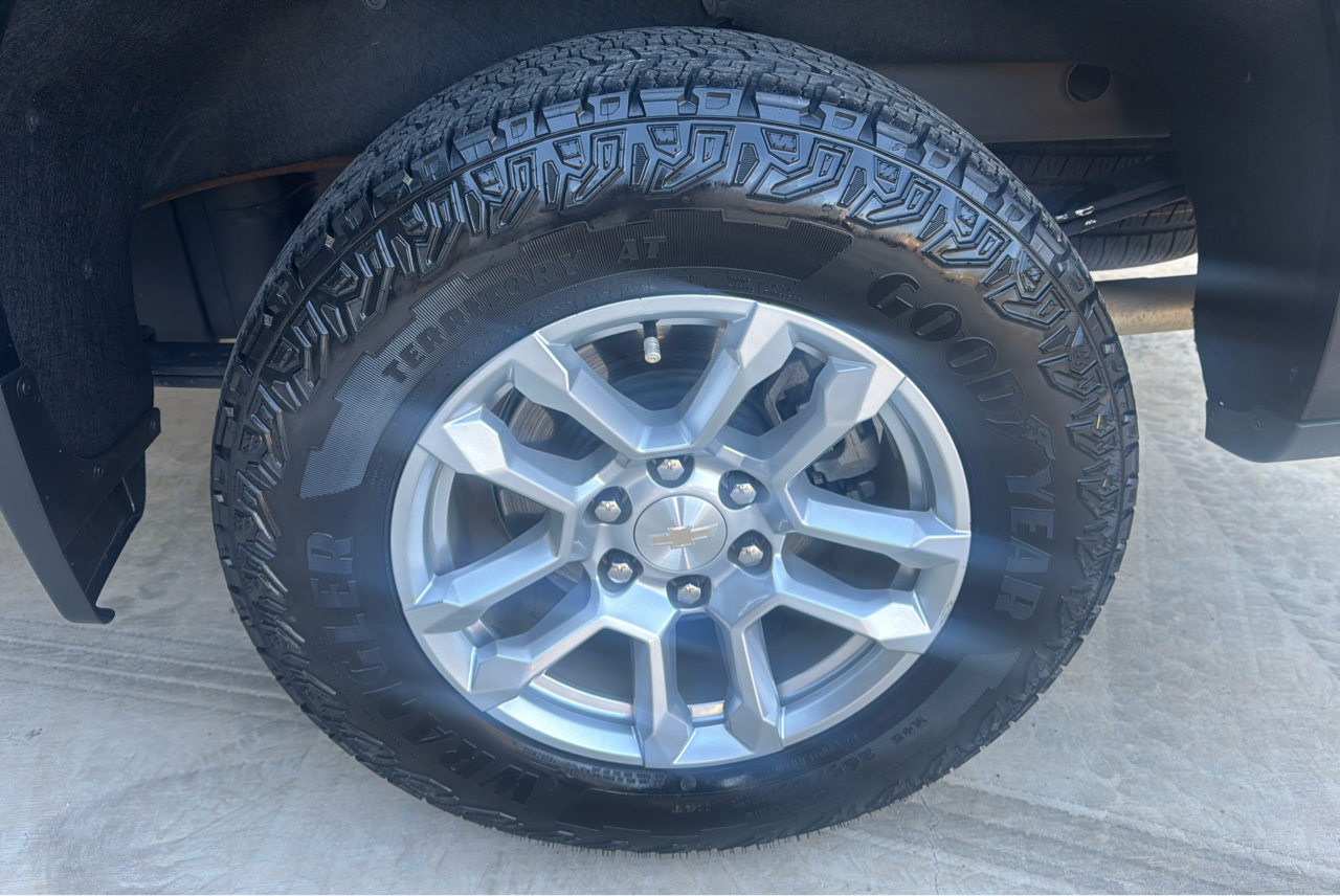 Chevrolet Silverado 1500 4WD Crew Cab 147" LT w/1LT 2024 Chevrolet Silverado 1500 4WD Crew Cab 147" LT w/1LT 2024