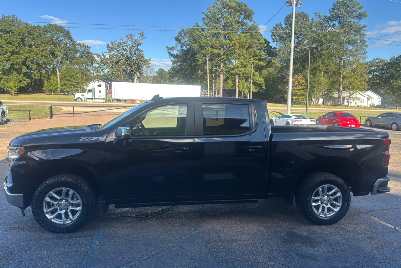 Chevrolet Silverado 1500 4WD Crew Cab 147" LT w/1LT 2024 Chevrolet Silverado 1500 4WD Crew Cab 147" LT w/1LT 2024