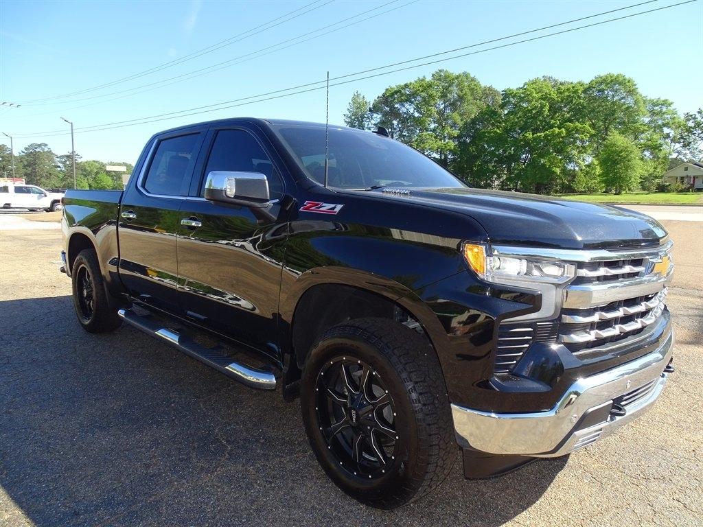 Chevrolet Silverado 1500 4WD Crew Cab 147" LTZ 2022