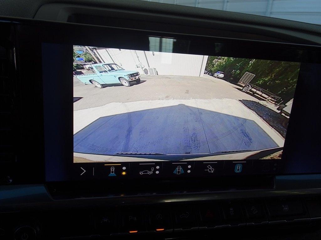 Chevrolet Silverado 1500 4WD Crew Cab 147" LTZ 2022