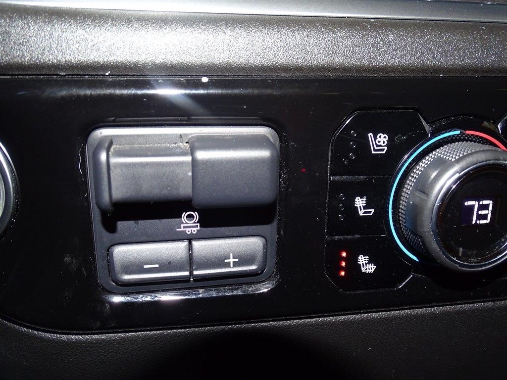 Chevrolet Silverado 1500 4WD Crew Cab 147" LTZ 2022