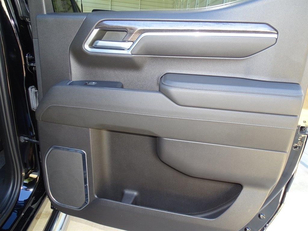 Chevrolet Silverado 1500 4WD Crew Cab 147" LTZ 2022