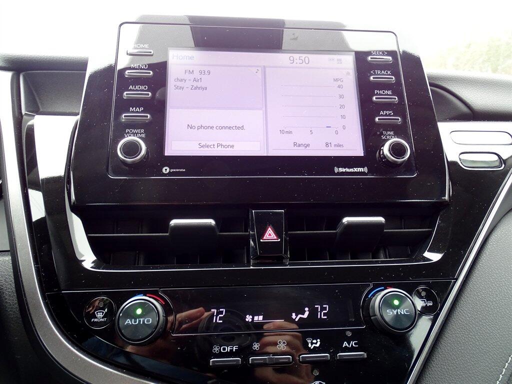 Toyota Camry Hybrid SE Nightshade CVT (Natl) 2023