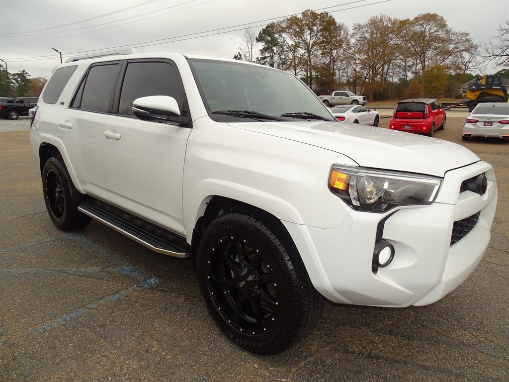 Toyota 4Runner RWD 4dr V6 SR5 Premium (Natl) 2015