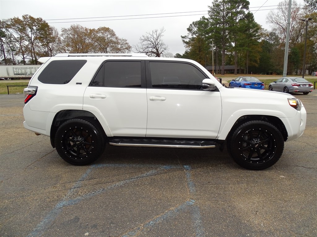 Toyota 4Runner RWD 4dr V6 SR5 Premium (Natl) 2015