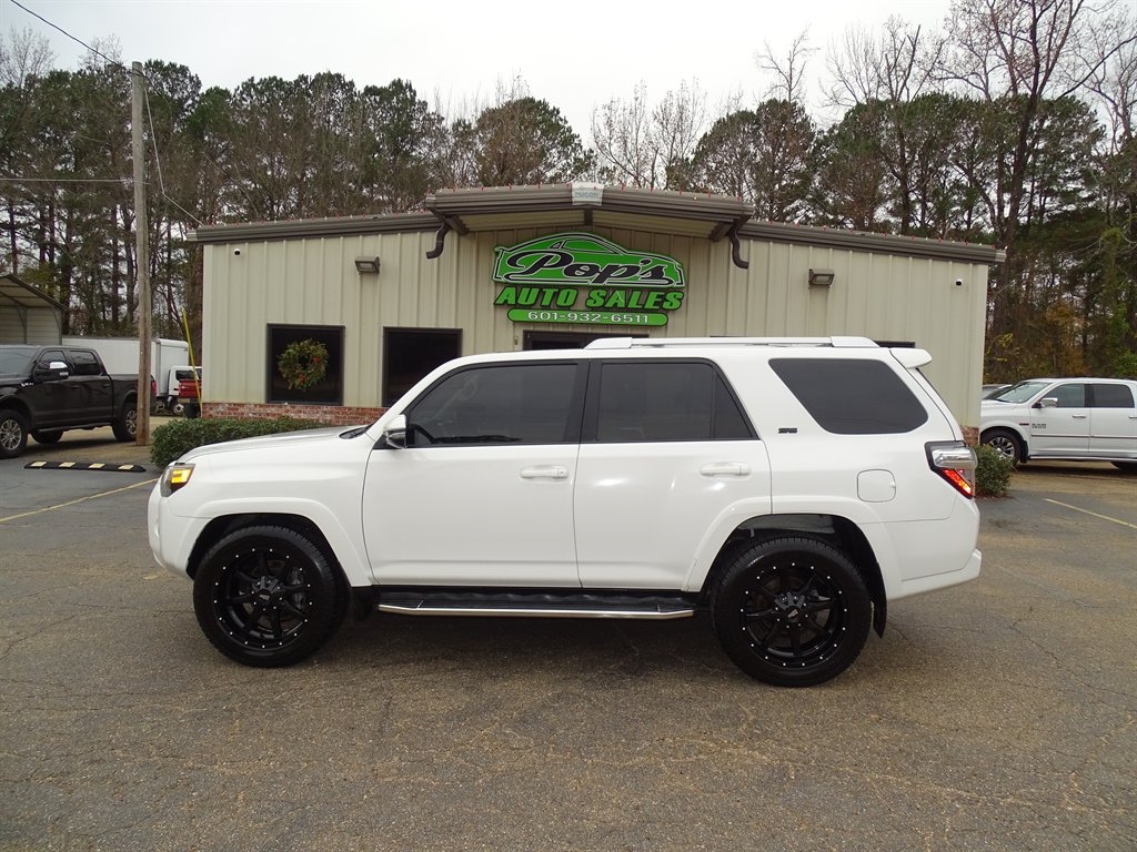Toyota 4Runner RWD 4dr V6 SR5 Premium (Natl) 2015