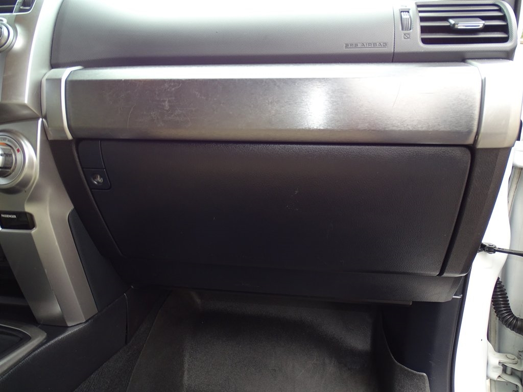 Toyota 4Runner RWD 4dr V6 SR5 Premium (Natl) 2015