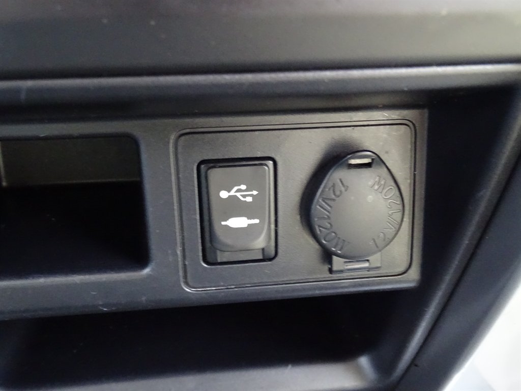 Toyota 4Runner RWD 4dr V6 SR5 Premium (Natl) 2015