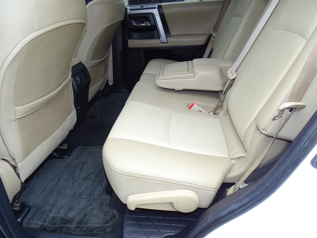 Toyota 4Runner RWD 4dr V6 SR5 Premium (Natl) 2015