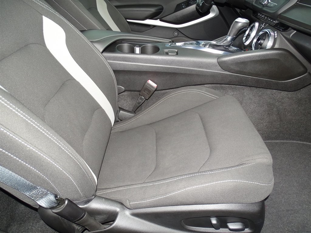 Chevrolet Camaro 2dr Cpe LT1 2021