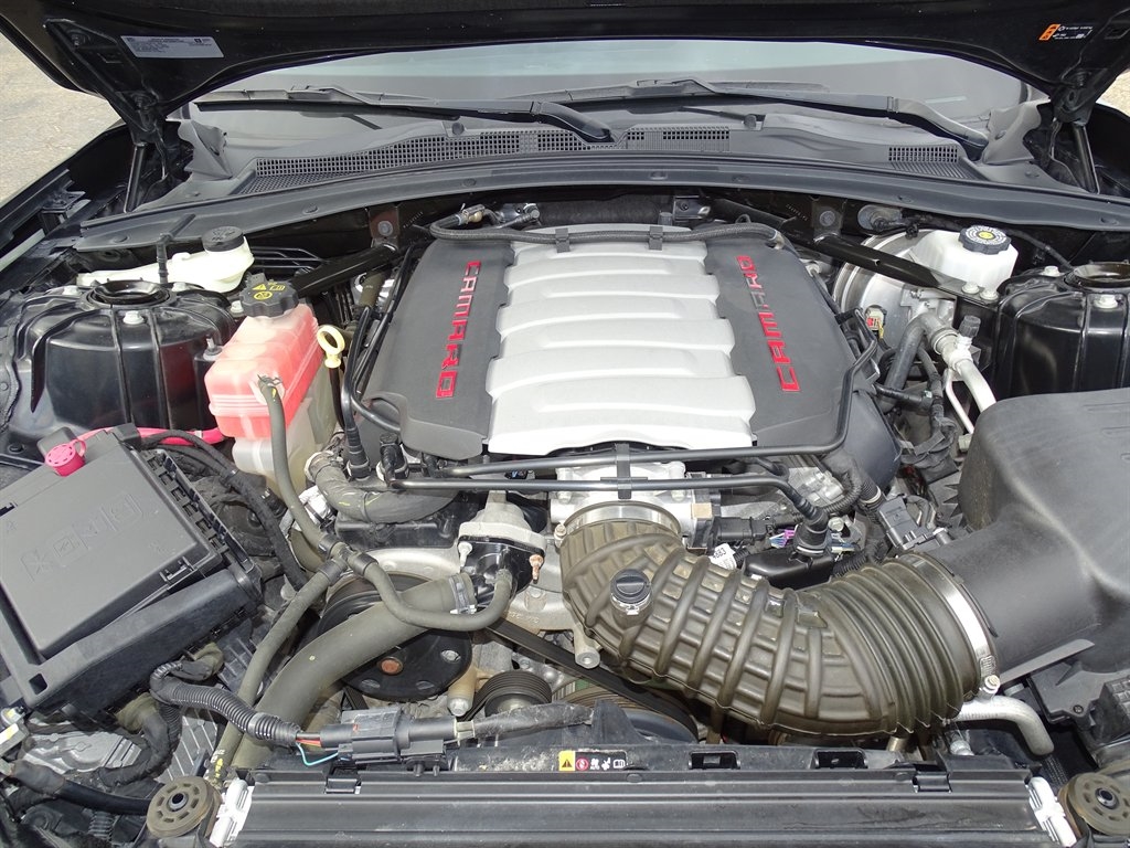 Chevrolet Camaro 2dr Cpe LT1 2021