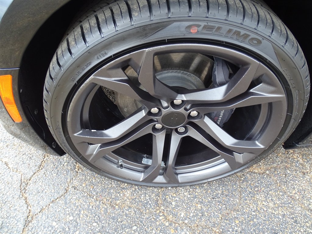 Chevrolet Camaro 2dr Cpe LT1 2021