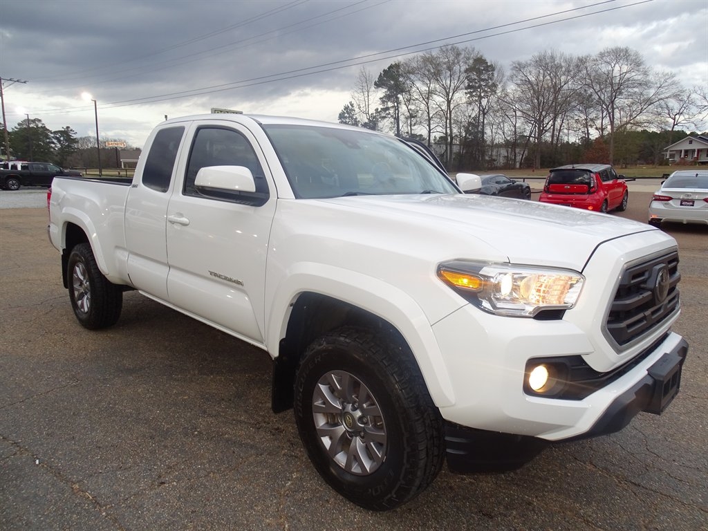 Toyota Tacoma 4WD SR5 Access Cab 6' Bed V6 AT (Natl) 2019