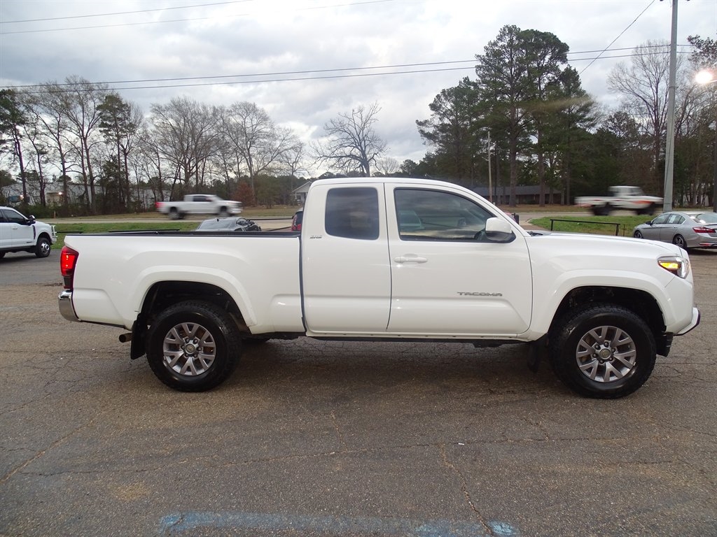 Toyota Tacoma 4WD SR5 Access Cab 6' Bed V6 AT (Natl) 2019