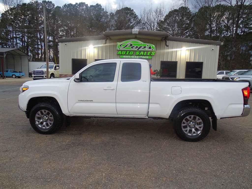 Toyota Tacoma 4WD SR5 Access Cab 6' Bed V6 AT (Natl) 2019