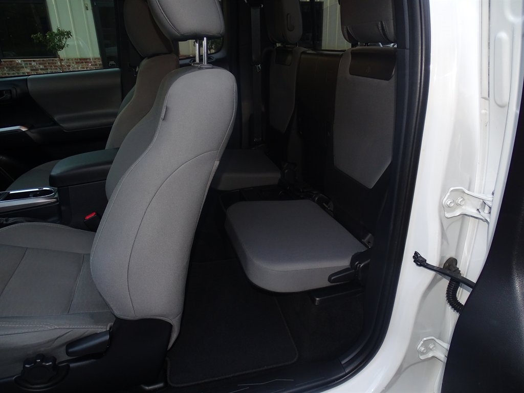 Toyota Tacoma 4WD SR5 Access Cab 6' Bed V6 AT (Natl) 2019