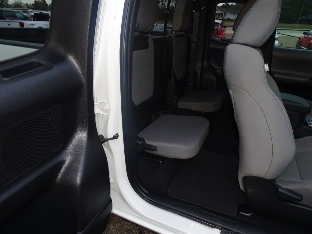 Toyota Tacoma 4WD SR5 Access Cab 6' Bed V6 AT (Natl) 2019