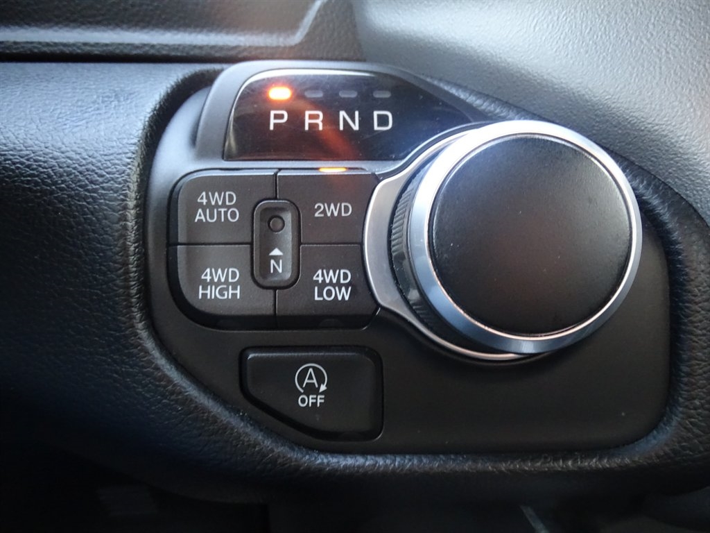 RAM 1500 Big Horn/Lone Star 4x4 Crew Cab 5'7" Box 2019