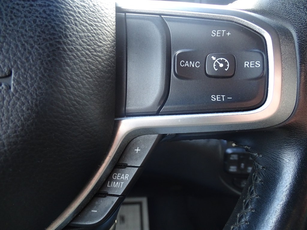 RAM 1500 Big Horn/Lone Star 4x4 Crew Cab 5'7" Box 2019