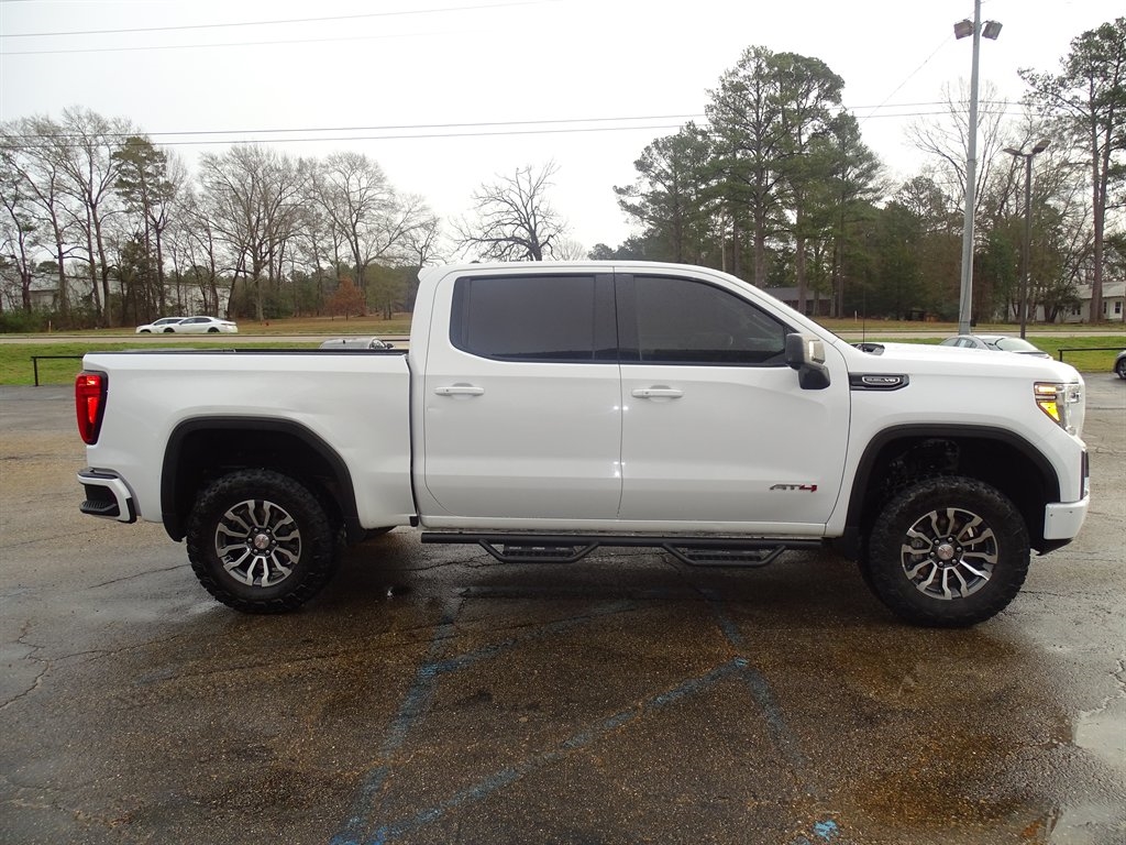 GMC Sierra 1500 4WD Crew Cab 147" AT4 2021