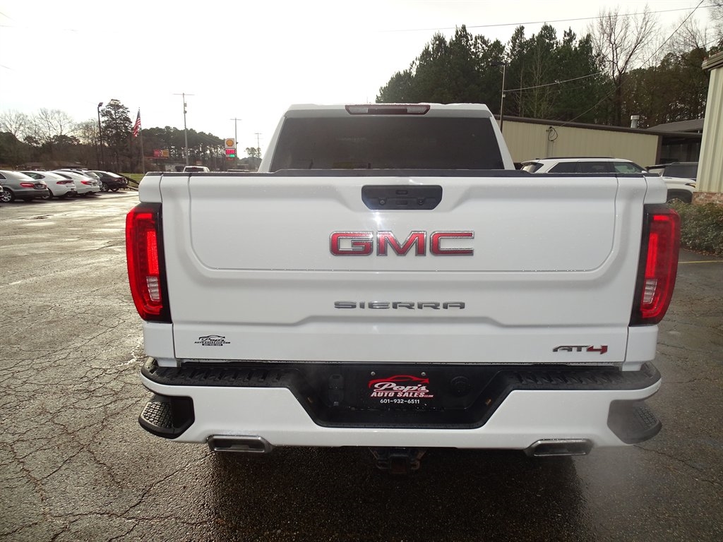 GMC Sierra 1500 4WD Crew Cab 147" AT4 2021